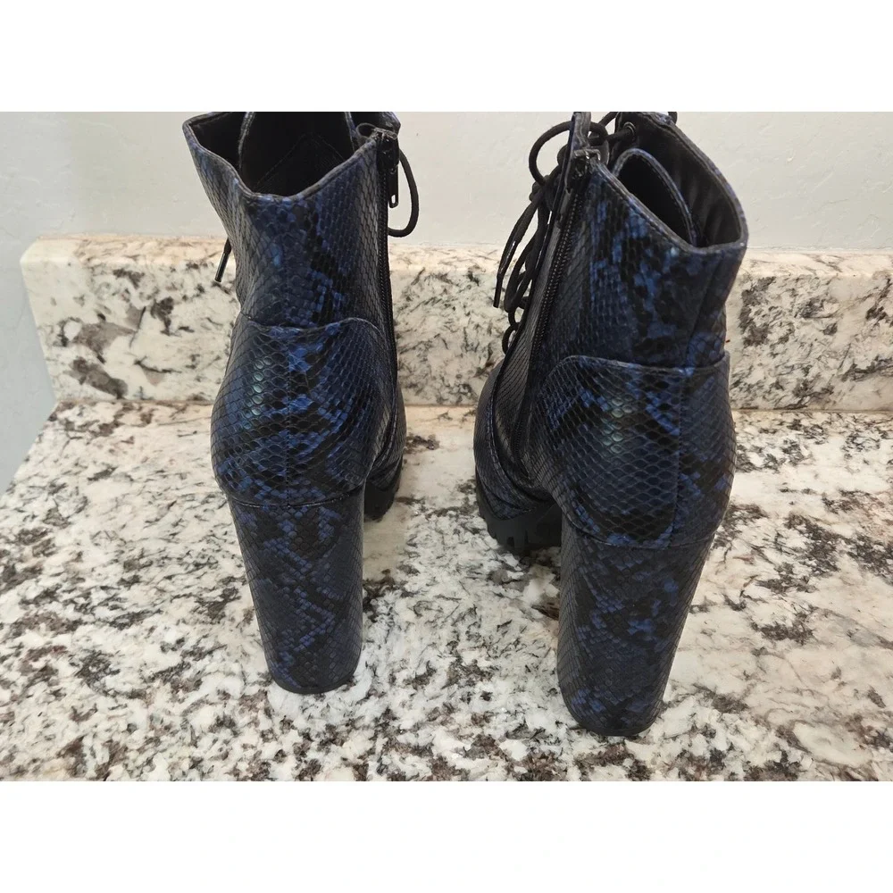 Vintage Blue Snakeskin Platform Ankle Boots Lace Up Block Heel Lug Sole Size 10